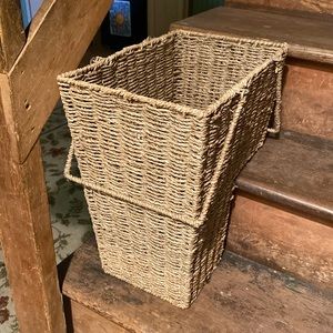 Stair step basket with handles